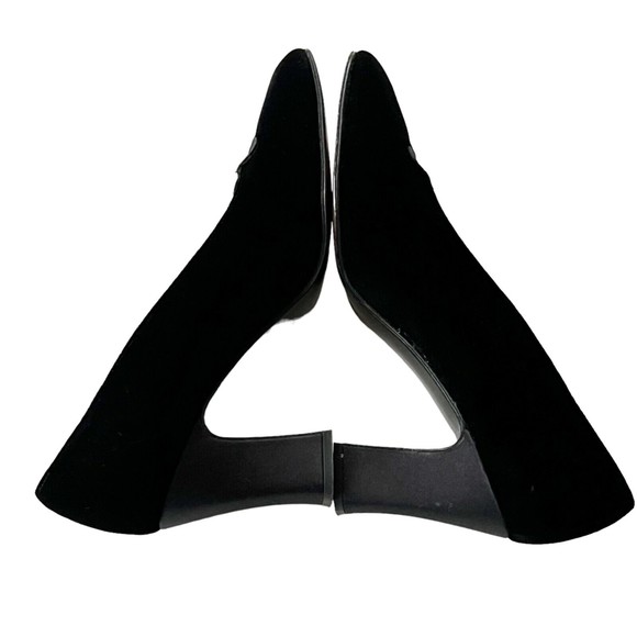 Stuart Weitzman Velvet Slip On Heels Shoes Pumps Black Square Toe Cutout Sz 8 B - Picture 6 of 12